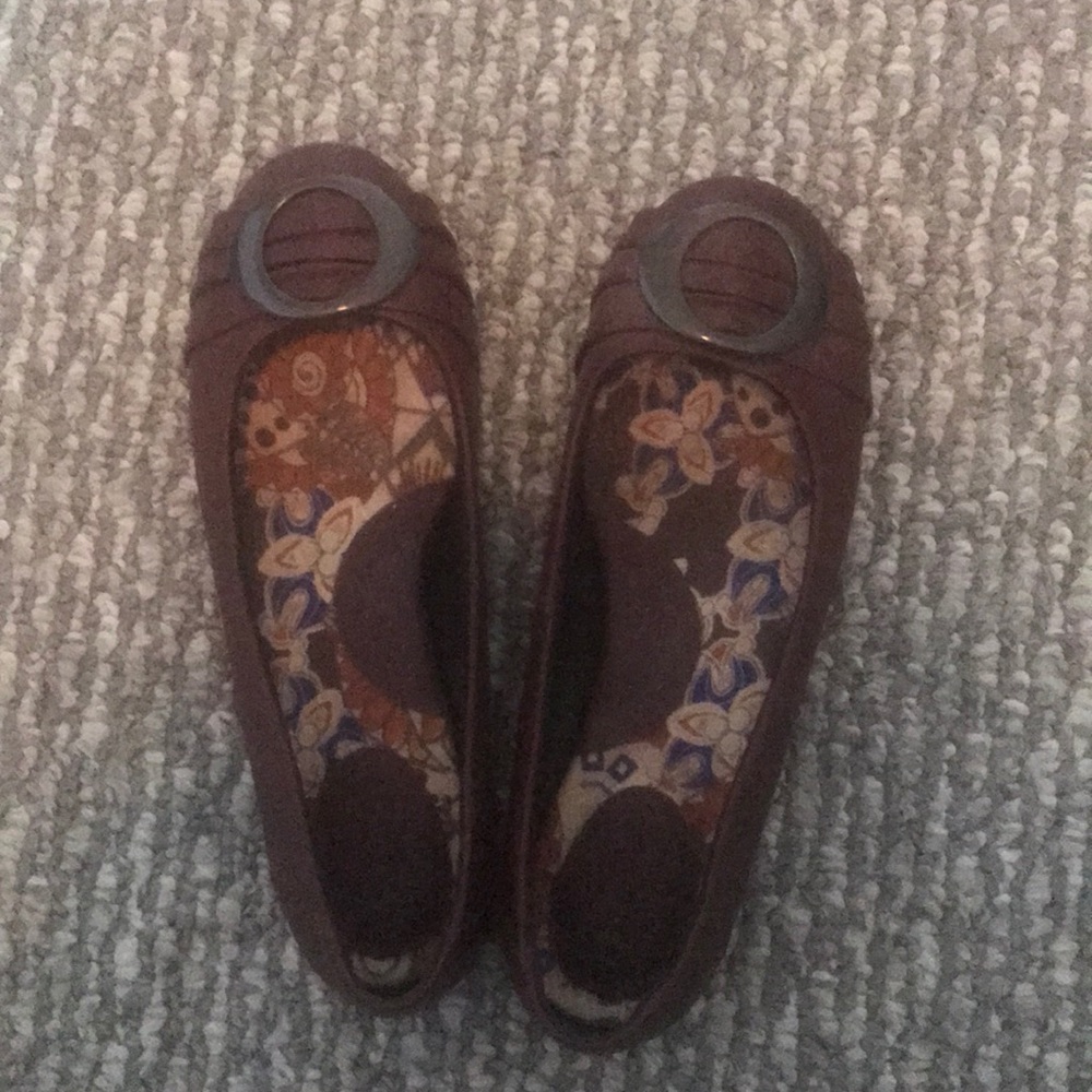 Boc Maroon Flats!